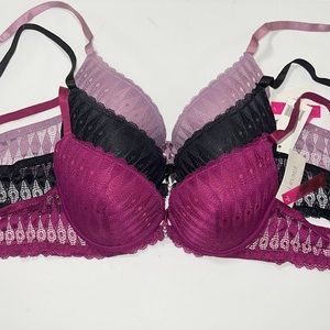Bundle 3 pieces Lace Push Up Gentle Bra 3 Hooks. Brand Ilys Lumie. NWT.